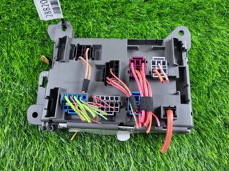 Блок предохранителей салонный BMW X5 2012 518954021 E70 N57 D30A