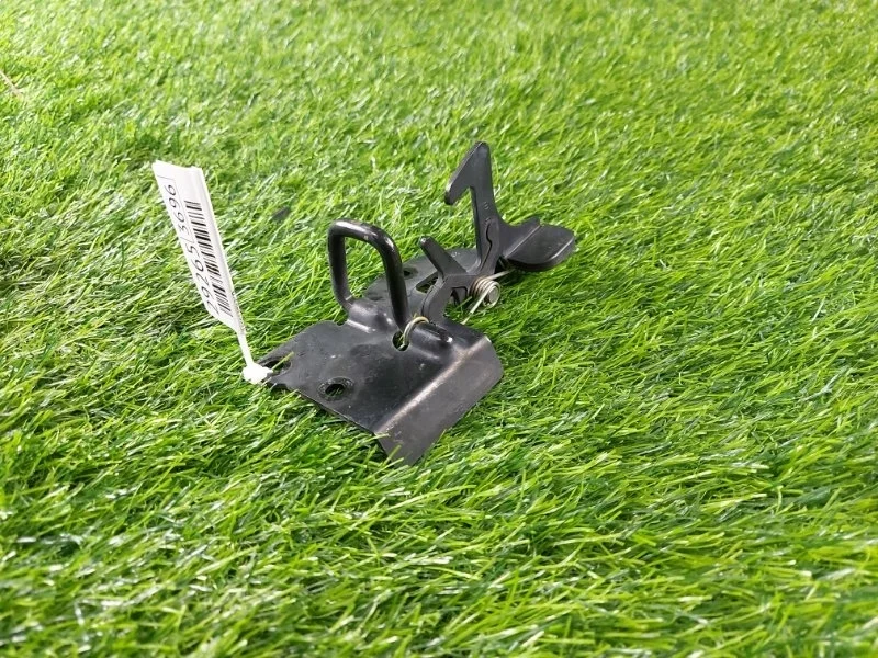 Крюк капота Audi TT 2006 8N0823480B 8N BVR 1.8T