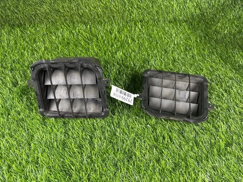 Решетка вентиляционная Audi Q5 2013 8K0819181B 8R CNC 2.0T