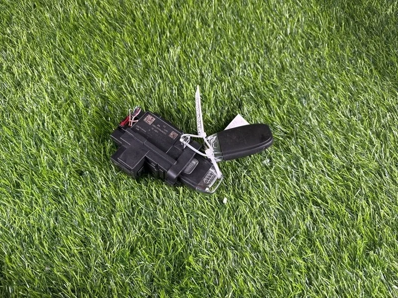 Замок зажигания Audi Q5 2013 8K0909131D 8R CNC 2.0T