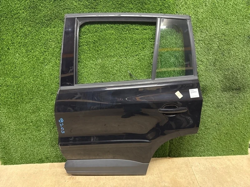 Дверь Volkswagen Tiguan 2008 5N0833055A 5N CAW 2.0T, задняя левая