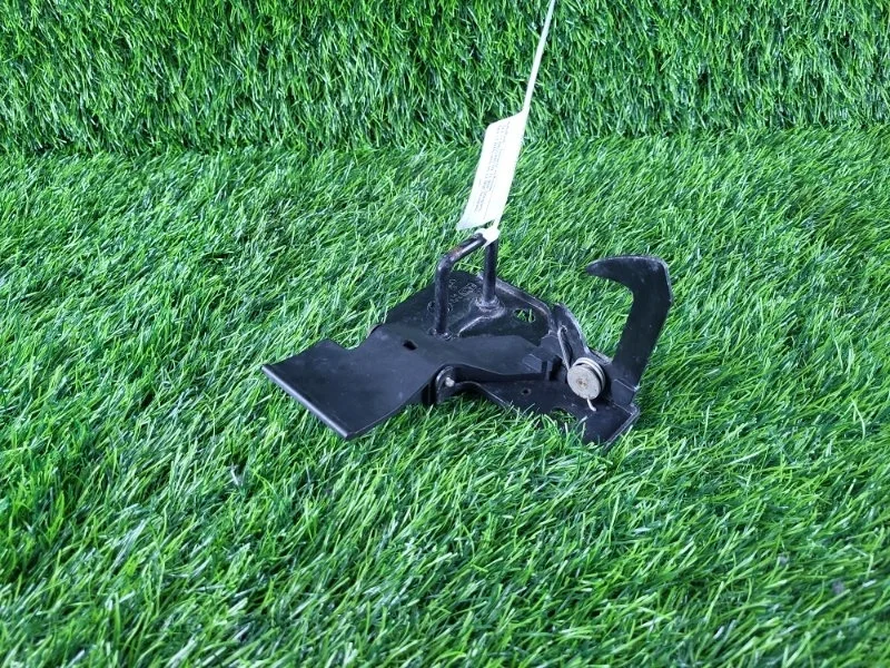 Крюк капота Audi Q7 2012 4L0823480A 4L CJT 3.0