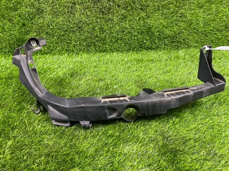 Кронштейн фары BMW 3-Series 2006 51647116708 E90 N52 B25A, правый