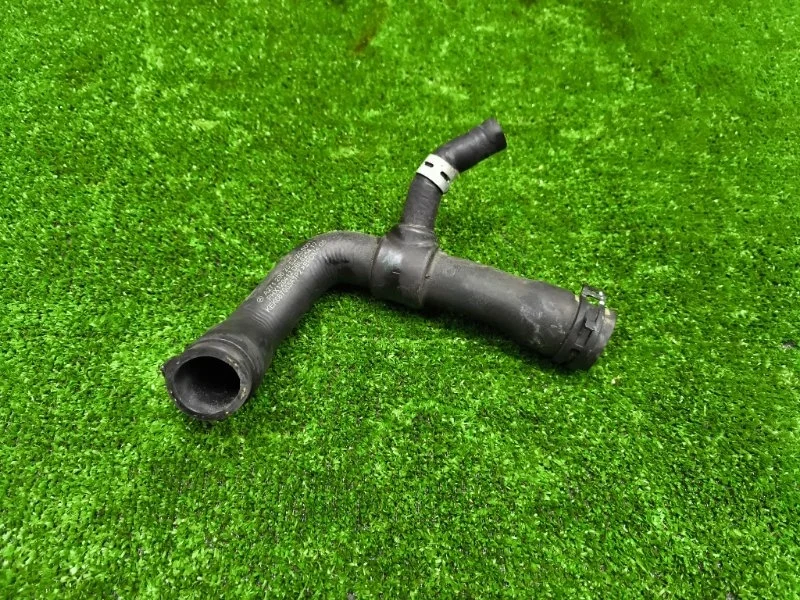 Патрубок системы охлаждения Mercedes-Benz C-class 2011 A2712002552 W204 271.860