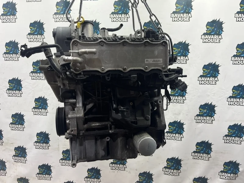 Двигатель volkswagen Golf 2015 04E100031C 7 CJZ