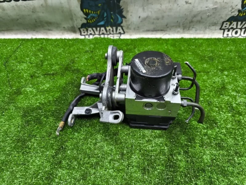 Блок ABS Mercedes-Benz C-class 2011 A1724312712 W204 271.860