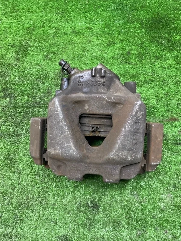 Суппорт передний правый BMW 3 2011 34116778146 E90 N53B30A