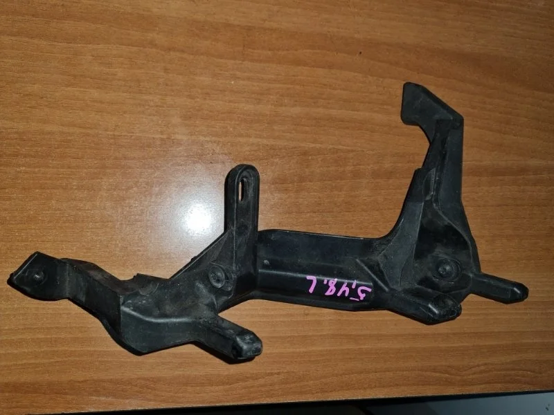 Направляющая Porsche Cayenne 2010 957