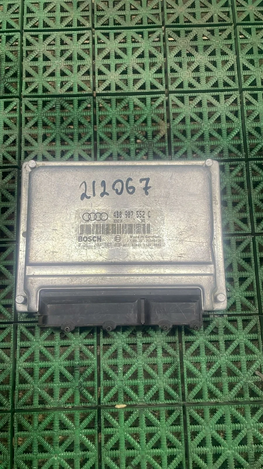 Блок управления двигателя ДВС ЭБУ AUDI A6 C5 2,4 AGA 1997- Б/У A6 C5(1997-2004)