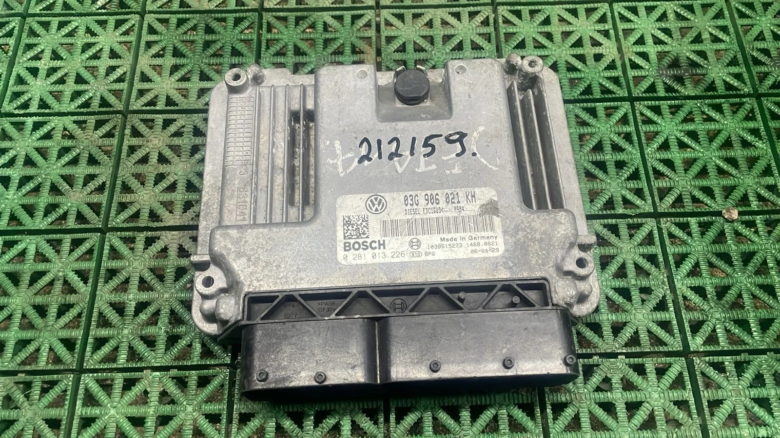 Блок управления двигателя ДВС ЭБУ VOLKSWAGEN GOLF 5, JETTA 5 1,9 BXE 2005- Б/У GOLF 5(2004-2009);JETTA 5(2005-2009)