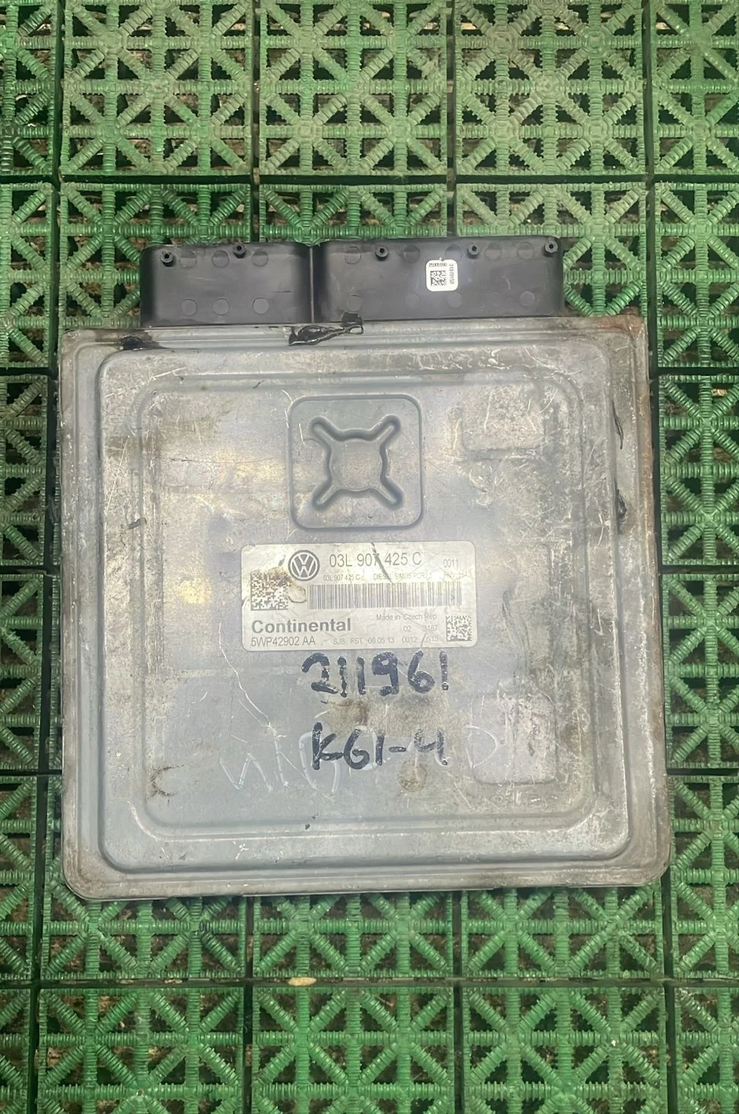 Блок управления двигателя ДВС ЭБУ VOLKSWAGEN GOLF 6 2,0 2009- б/у GOLF 6(2009-2013)