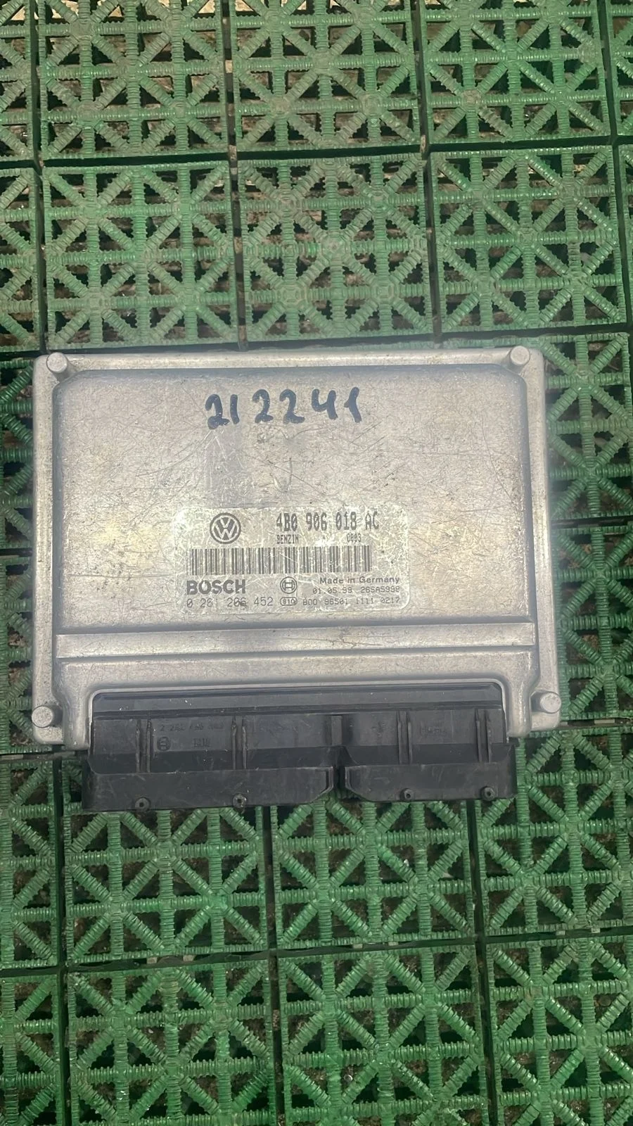 Блок управления двигателя ДВС ЭБУ VOLKSWAGEN PASSAT B5 APU 1997- Б/У PASSAT B5(1997-2000)