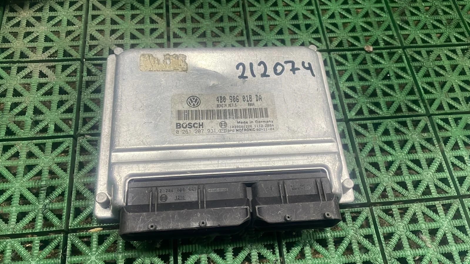 Блок управления двигателя ДВС ЭБУ VOLKSWAGEN PASSAT B5+ AWM 2001- Б/У PASSAT B5+(2001-2004)