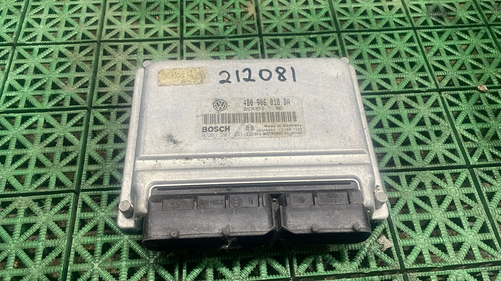 Блок управления двигателя ДВС ЭБУ VOLKSWAGEN PASSAT B5+ AWM 2001- Б/У PASSAT B5+(2001-2004)