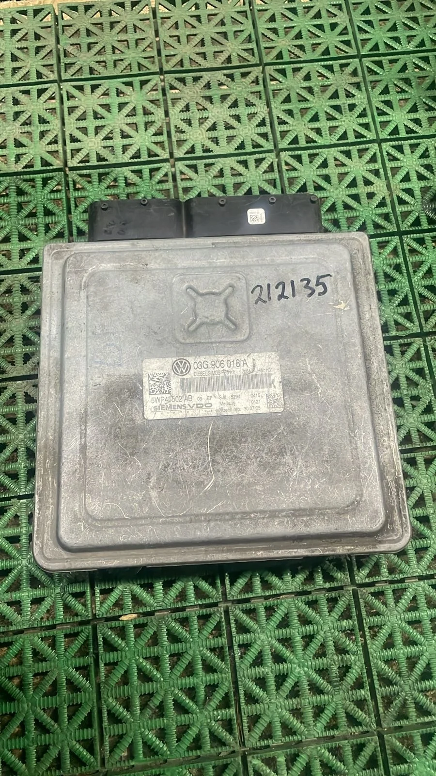 Блок управления двигателя ДВС ЭБУ VOLKSWAGEN PASSAT B6 2,0 BKP 2005- Б/У PASSAT B6(2005-2010)