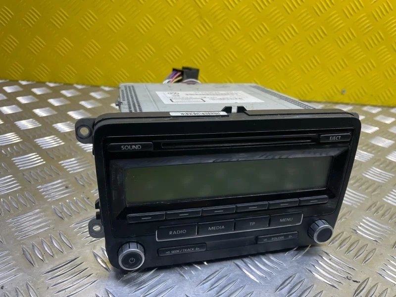 Магнитола Volkswagen Amarok (2010-2016) 2011 1K0035186AA ПИКАП 2.0 D CDCA