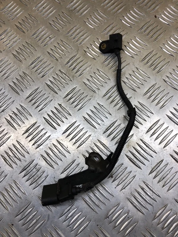 Датчик положения распредвала Volkswagen Amarok (2010-2016) 2011 07L905163C ПИКАП 2.0 D CDCA