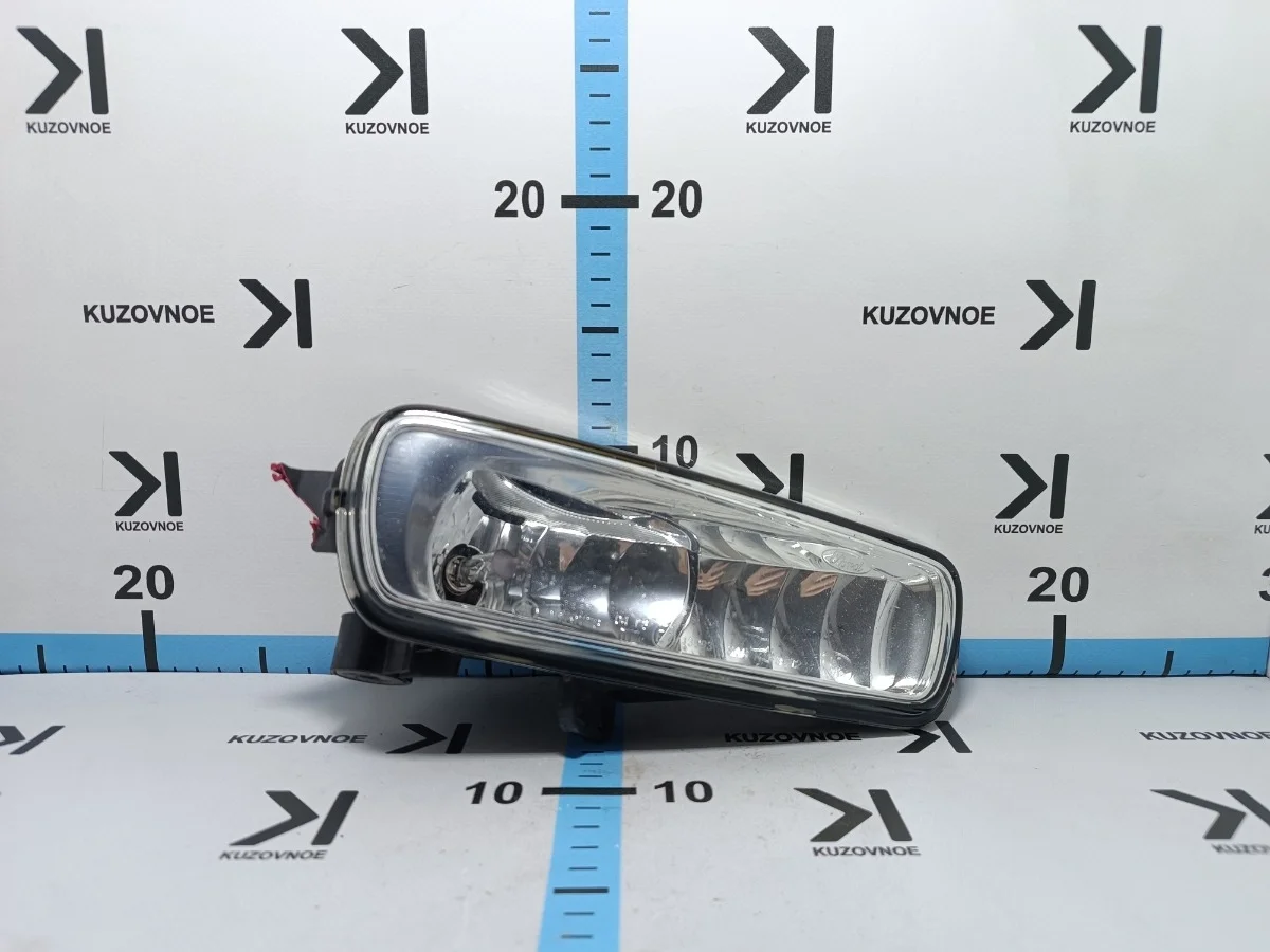 Фара противотуманная Ford Focus 2015 CB8