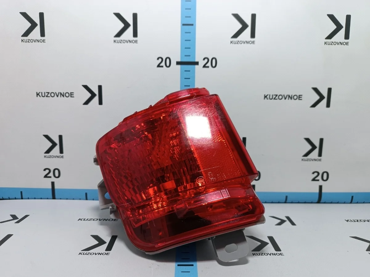 Фонарь противотуманный Toyota Land Cruiser 2008-2021 J200