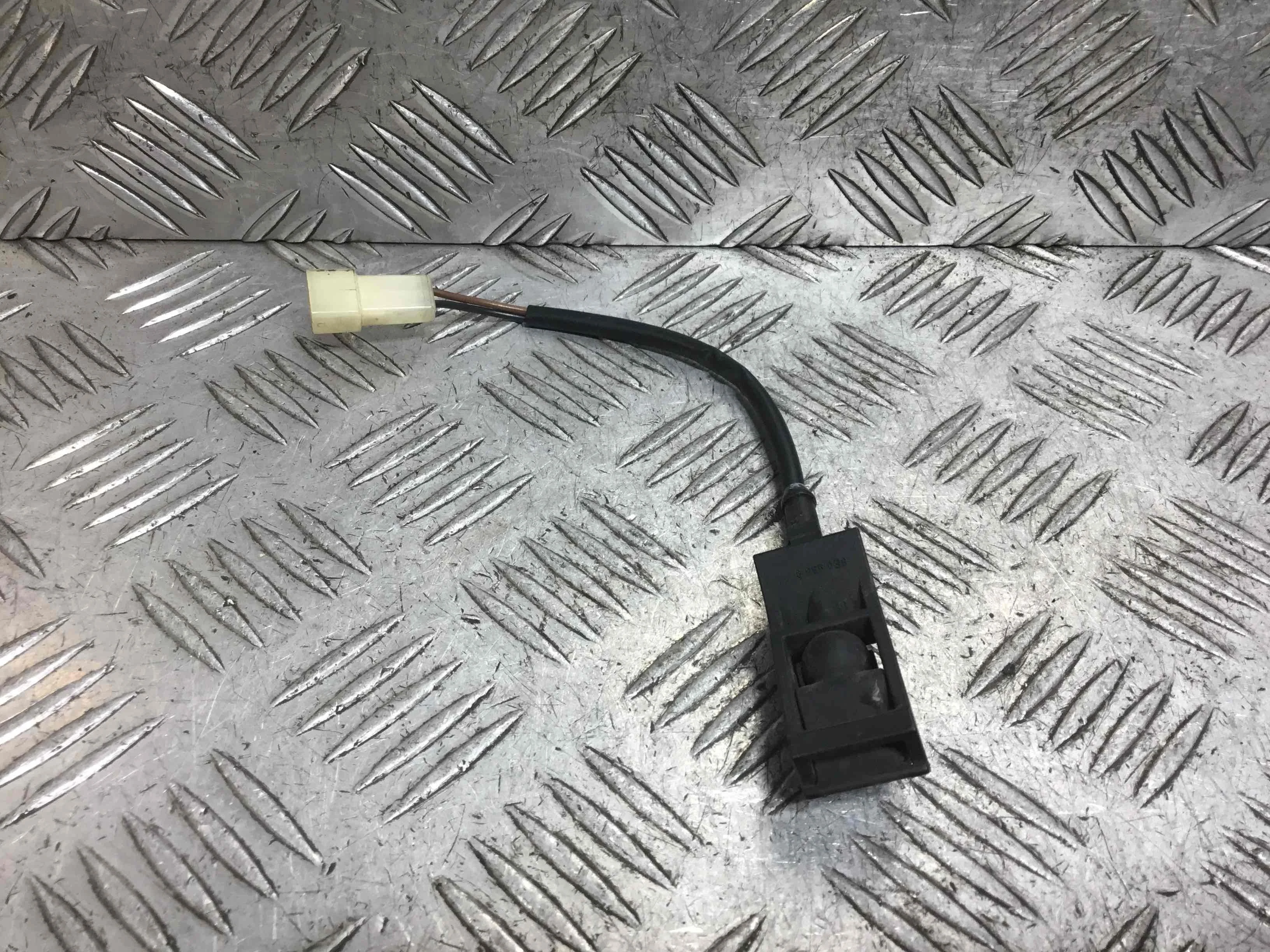 Форсунка омывателя Volkswagen Touareg 1 поколение 2002-2007 дизель 2.5 TDI Автомат