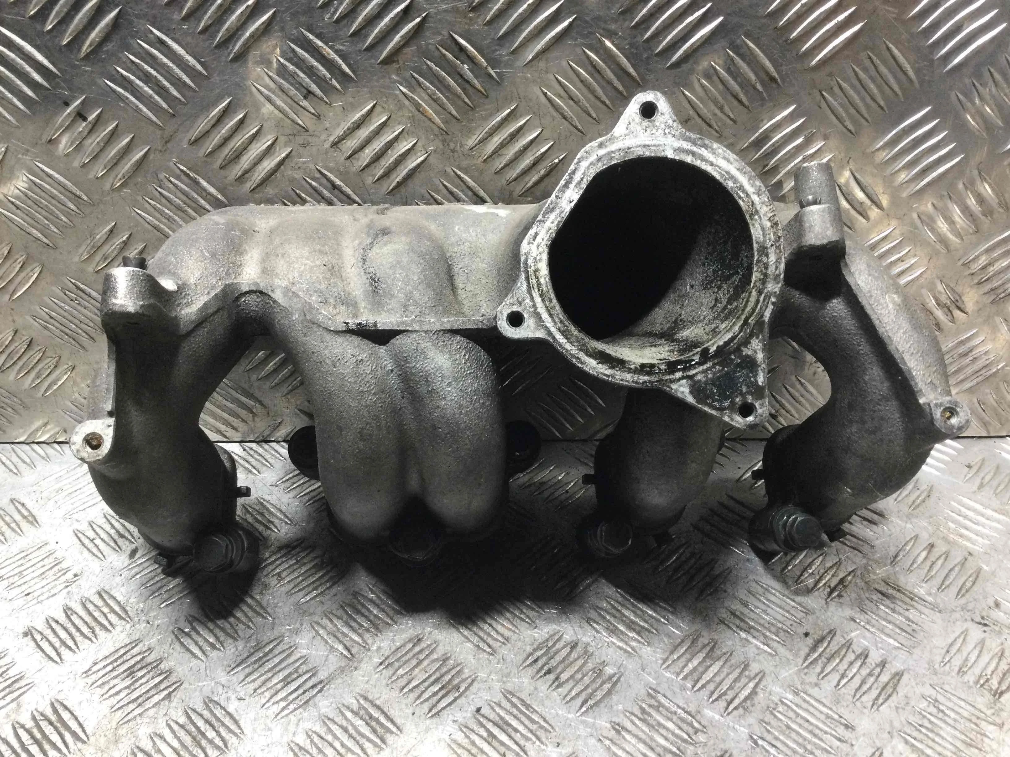 Коллектор впускной Volkswagen Touareg 1 поколение 2002-2007 дизель 2.5 TDI Автомат Кроссовер