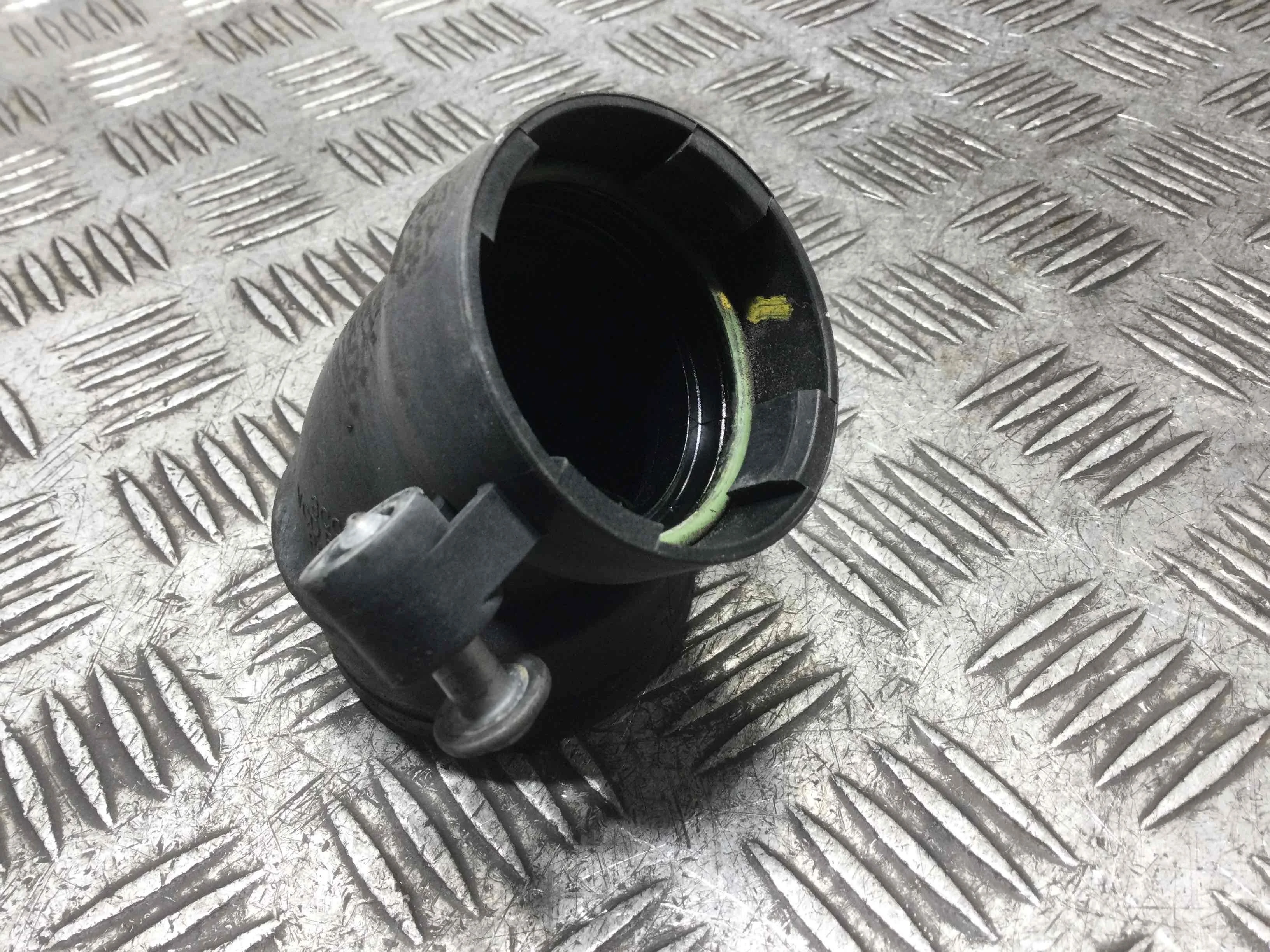 Фланец (тройник) системы охлаждения Volkswagen Passat CC 1 поколение (2008-2012) дизель 2.0 TDI Автомат Седан