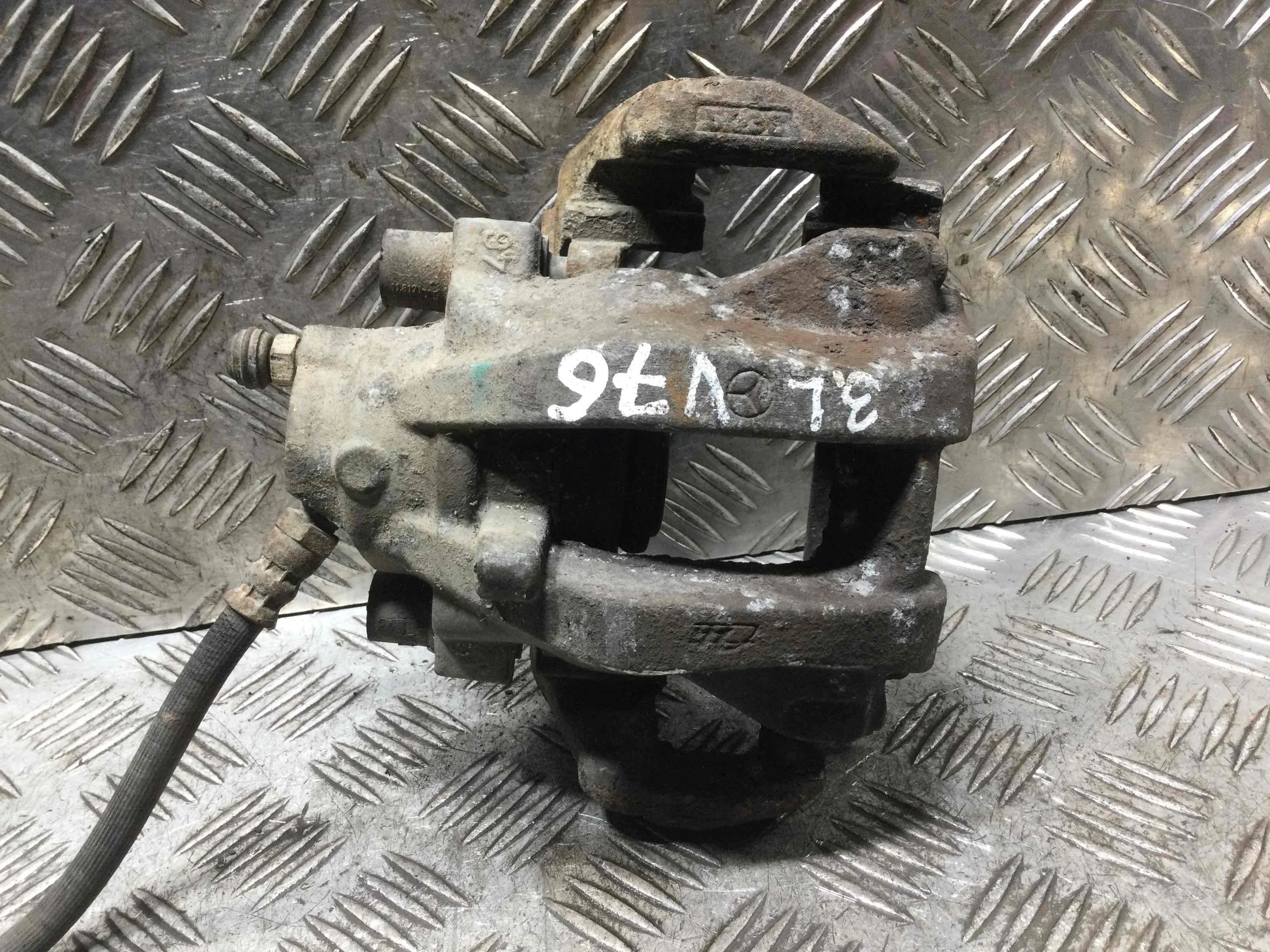 Суппорт задний левый Mercedes E-klasse E-klasse (W211) 2002 - 2009 дизель 3.2 CDI Автомат Универсал