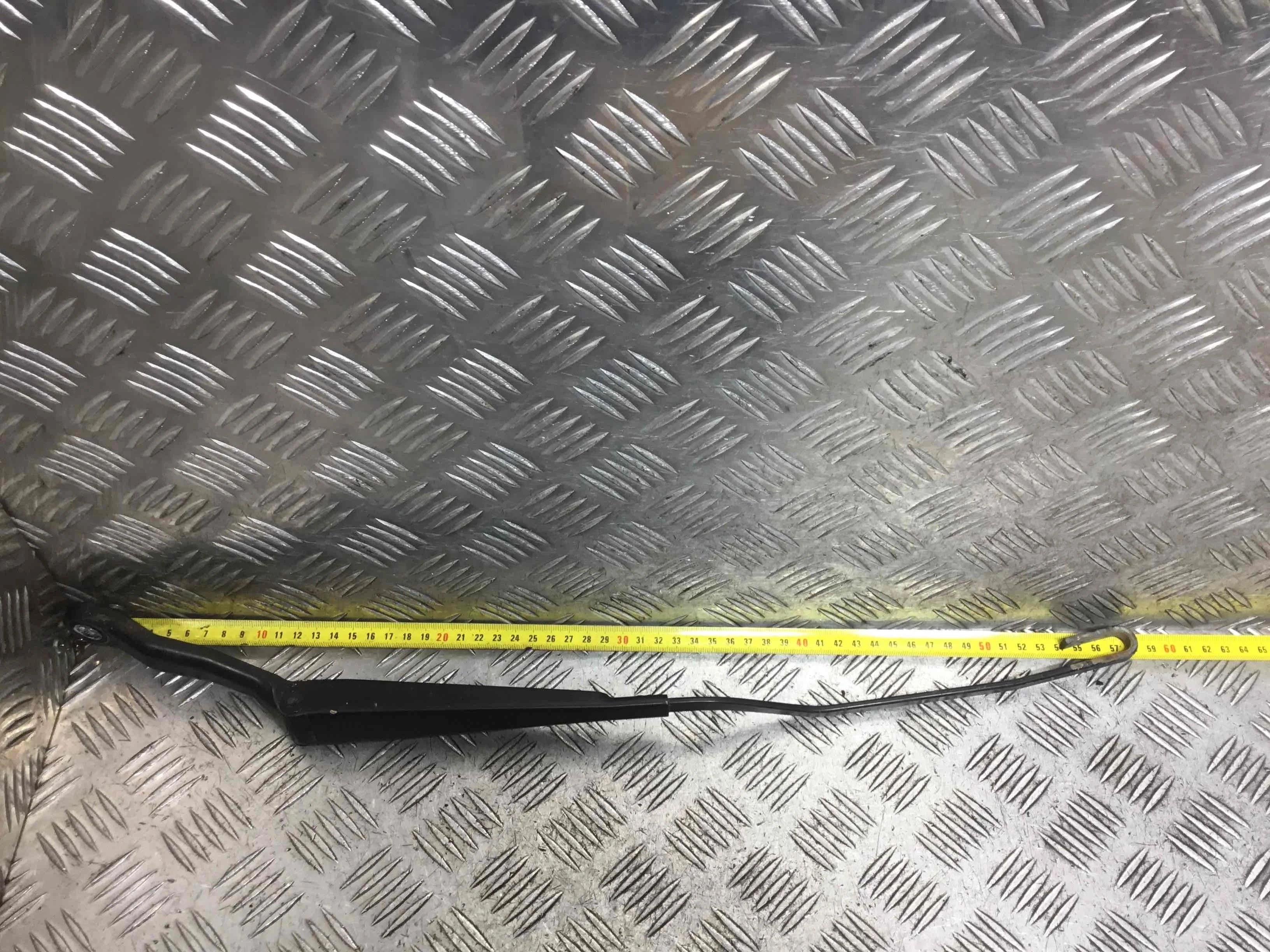 Щеткодержатель (поводок стеклоочистителя, дворник) Peugeot 206 1 поколение [рестайлинг] (2002-2009) бензин 1.1 i Механика Х/б