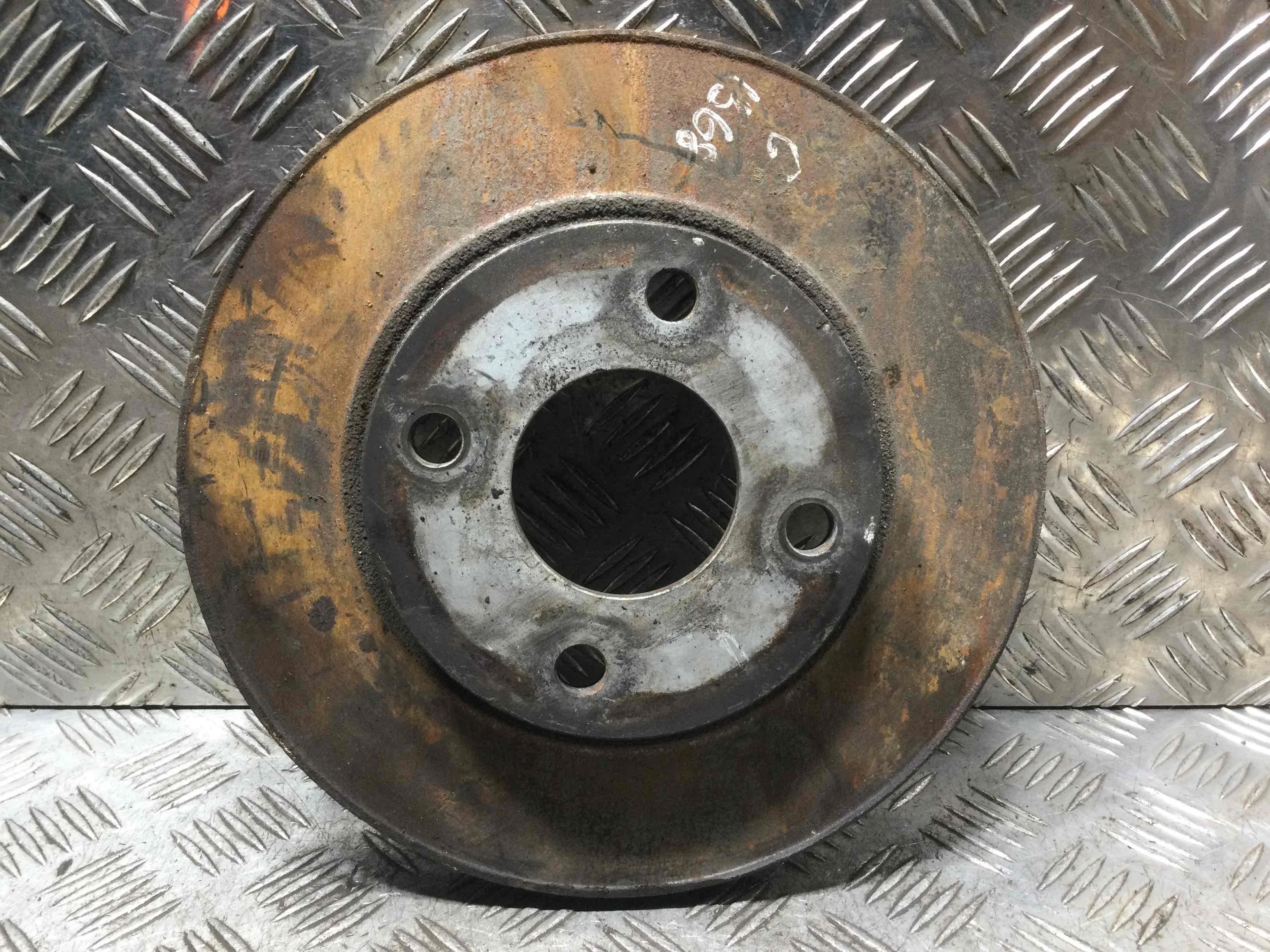 Диск тормозной передний Ford Focus 1 поколение [рестайлинг] (2001-2005) бензин 1.6 i Механика Х/б