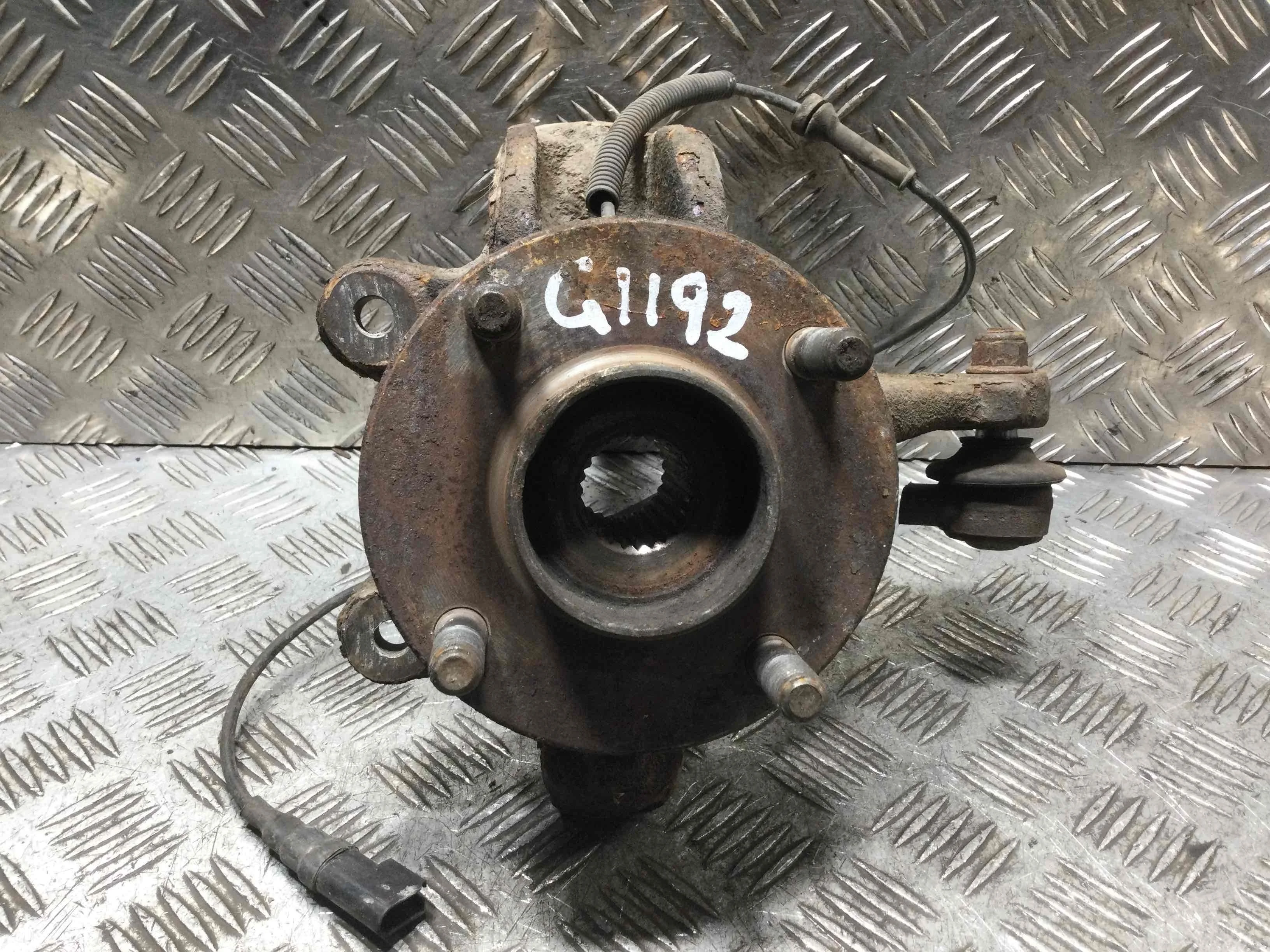 Ступица передняя левая Ford Fiesta 5 поколение (2001-2007) бензин 1.3 i Механика Х/б