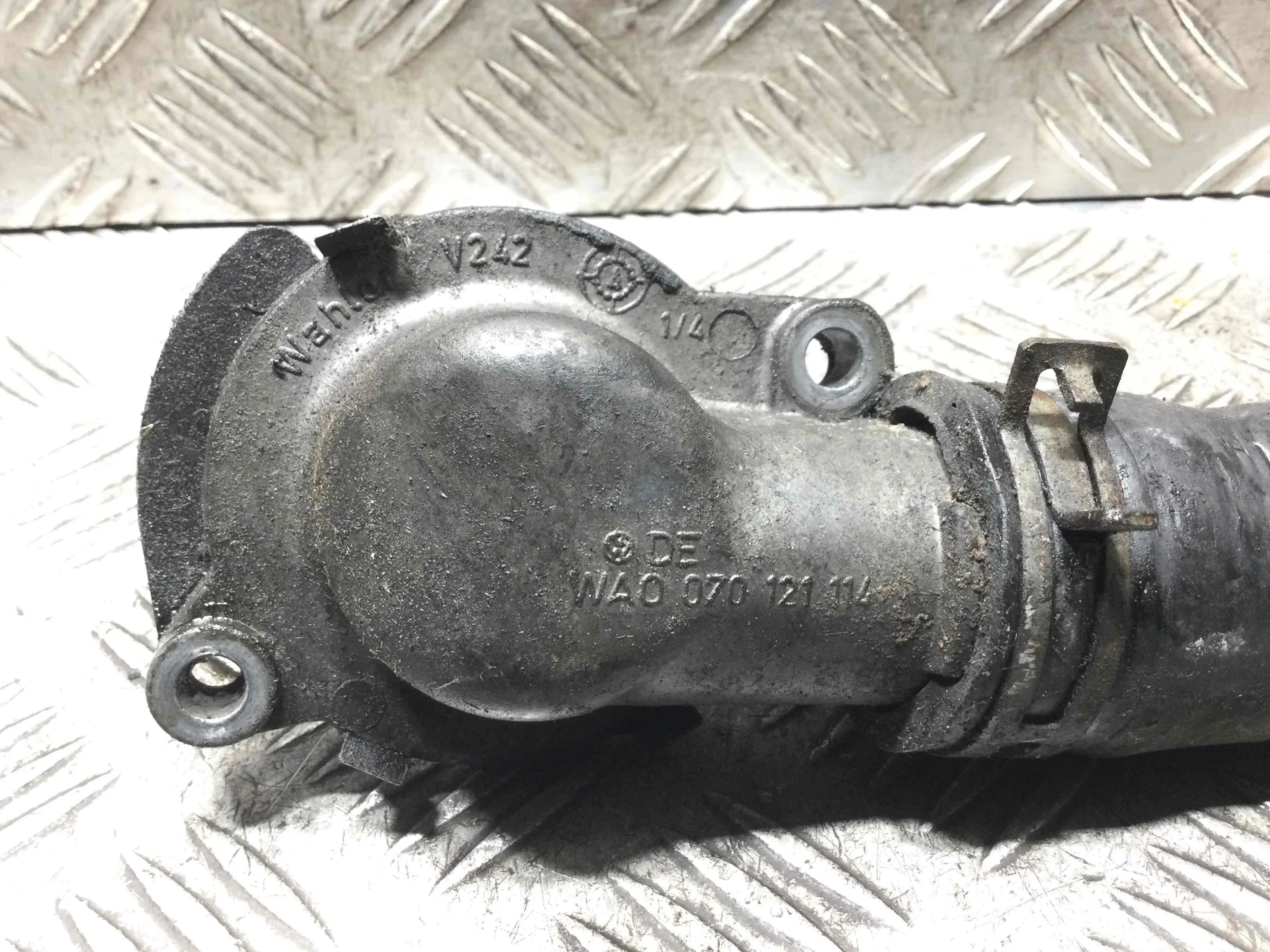 Корпус термостата Volkswagen Touareg 1 поколение 2002-2007 дизель 2.5 TDI Автомат Кроссовер