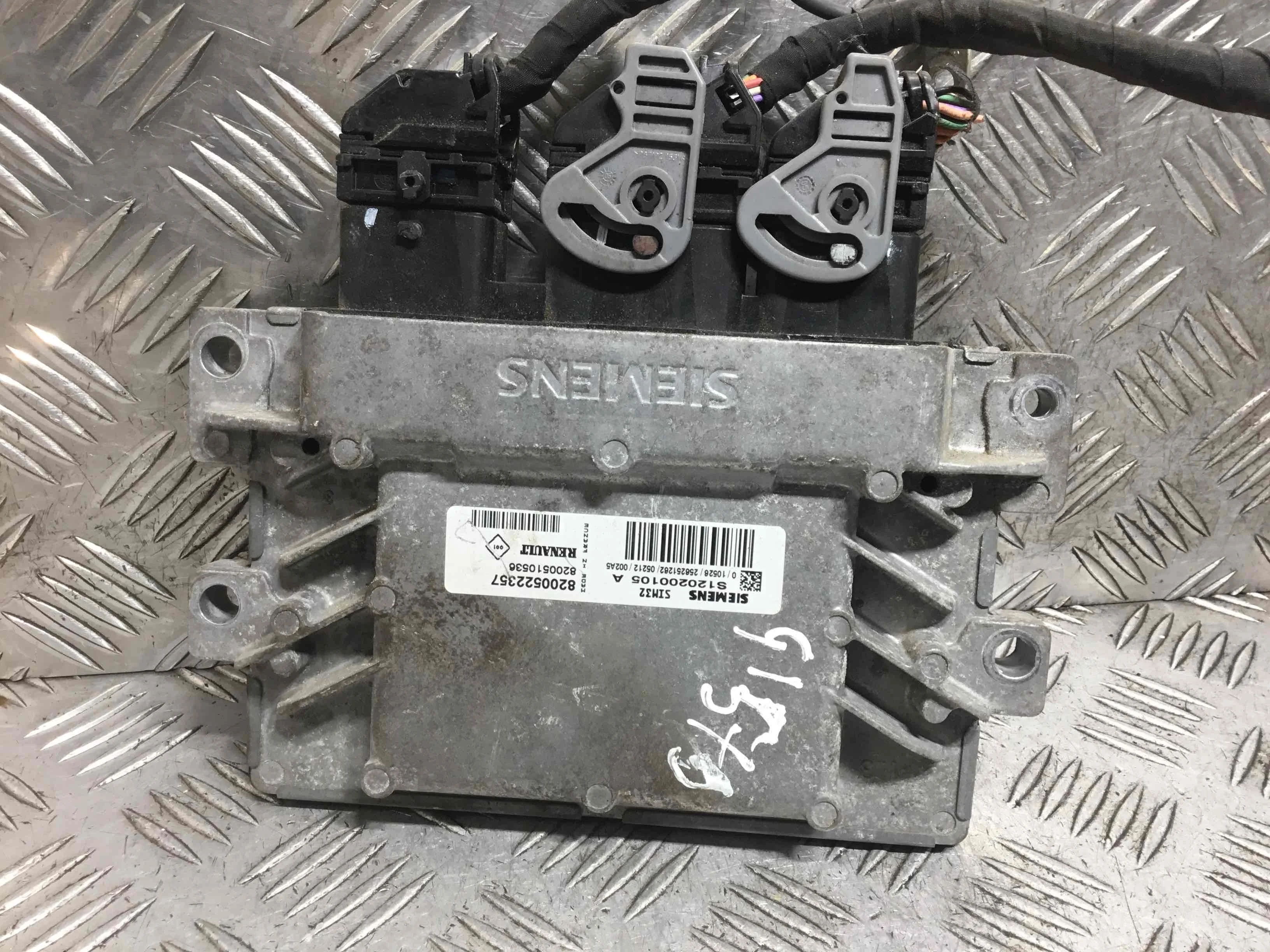 Блок управления двигателем Renault Clio 3 поколение (2005-2009) бензин 1.2 i Механика Х/б