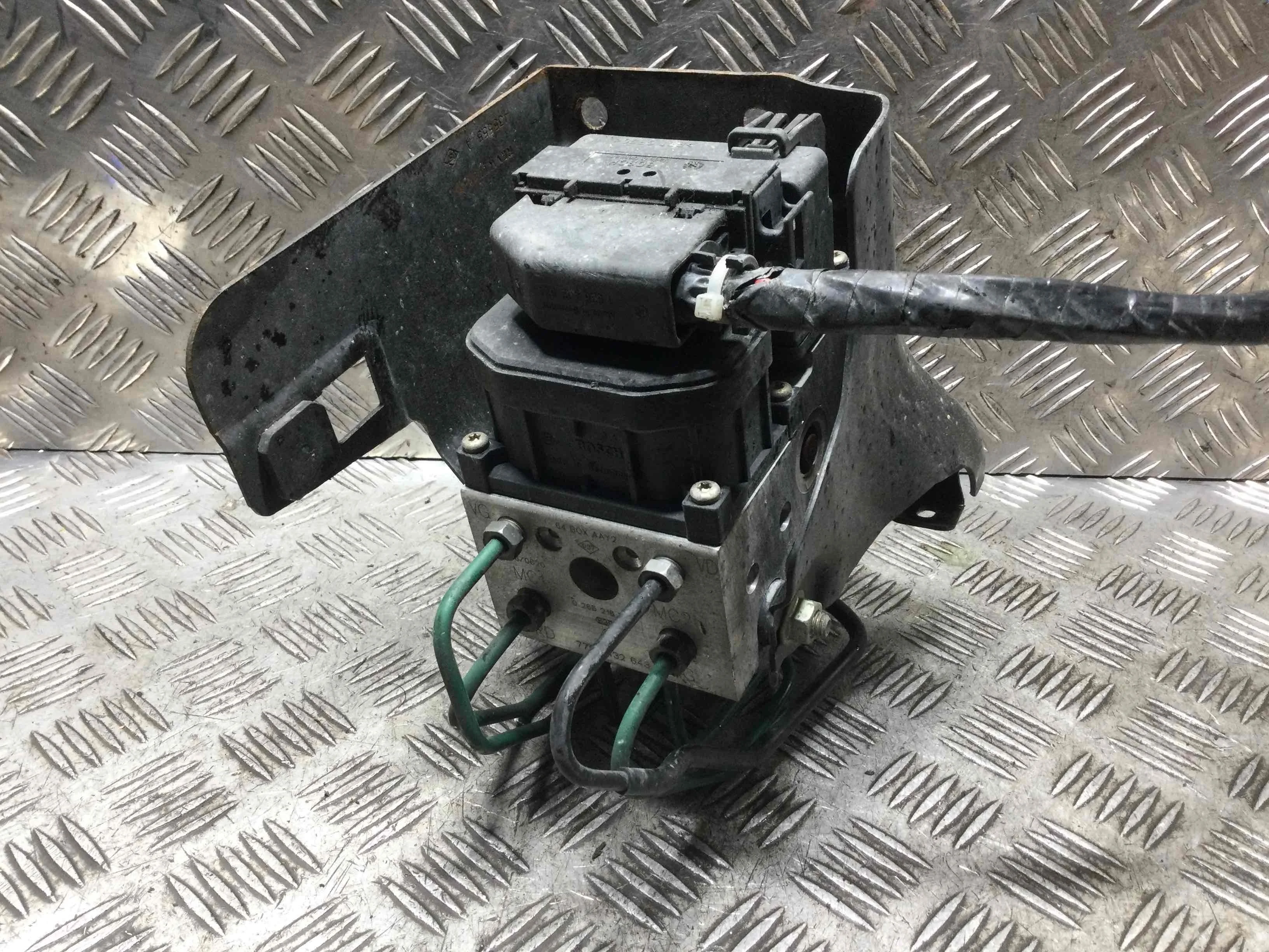 Блок ABS Renault Scenic 1 поколение [рестайлинг] (1999-2003) бензин 2.0 i Автомат Минивэн