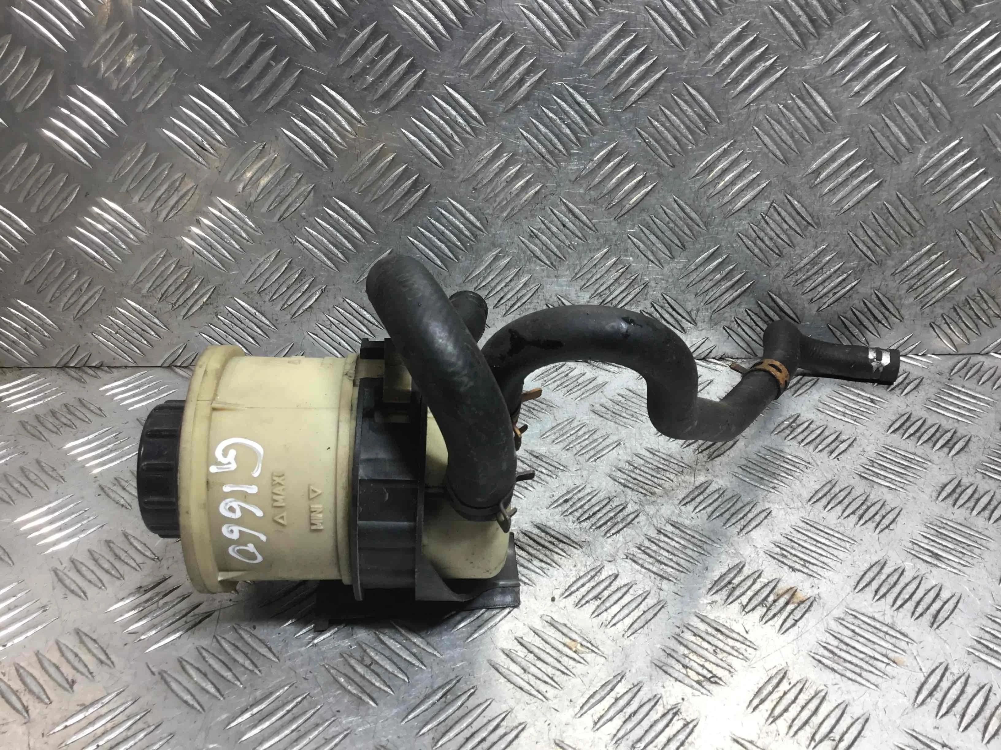 Бачок гидроусилителя Renault Scenic 1 поколение [рестайлинг] (1999-2003) бензин 2.0 i Автомат Минивэн