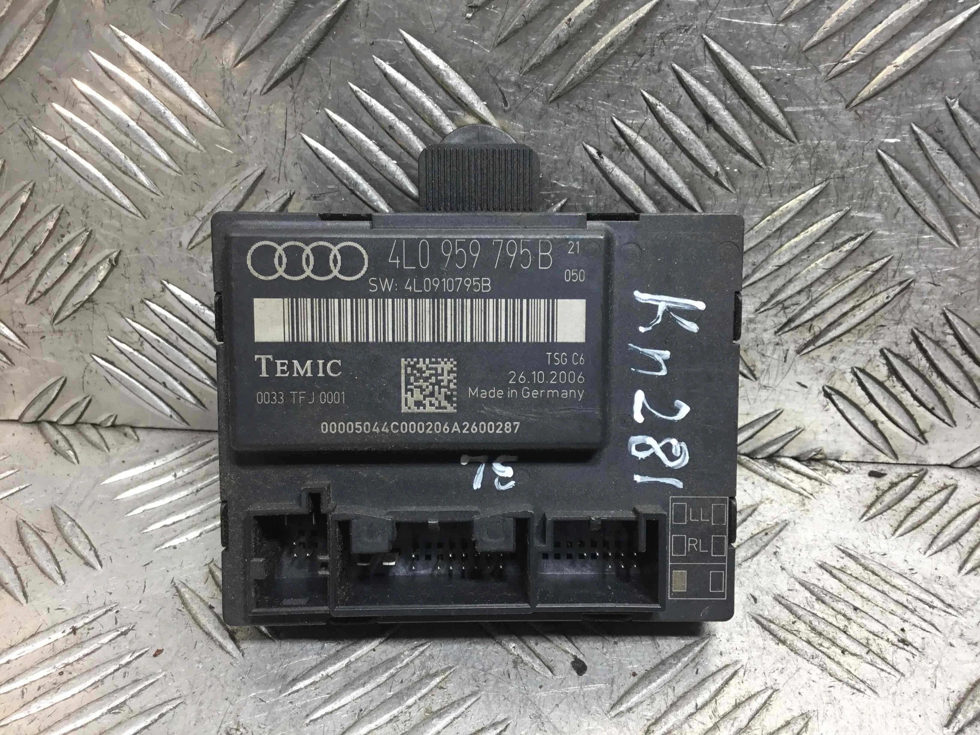 Блок управления двери задней левой Audi Q7 Q7 4L (2005-2009) дизель 3.0 TDI  Внедорожник