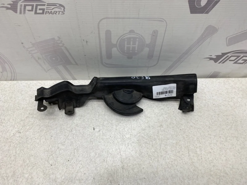 Уплотнитель капота левый BMW 3 2012 F30