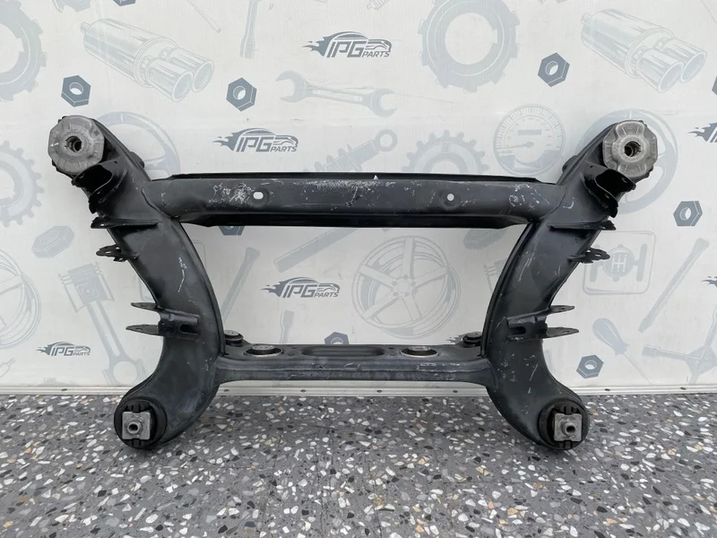 Подрамник задний Mercedes-benz W204