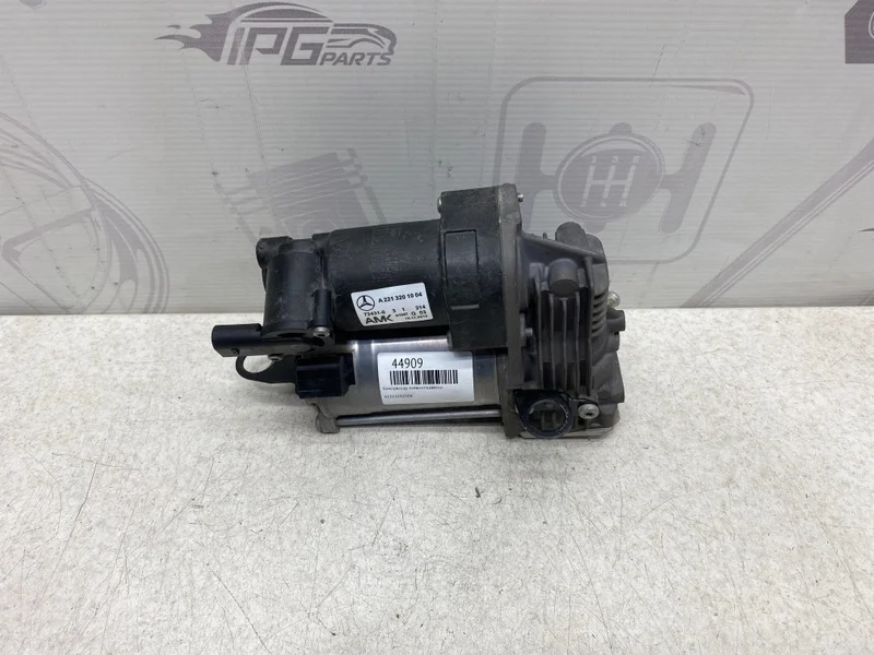 Компрессор пневмоподвески Mercedes-benz W221