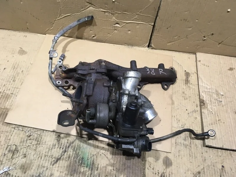 Турбокомпрессор (турбина) Toyota Land Cruiser 2011 1720151020 URJ200 1VD-FTV 4.5, правый