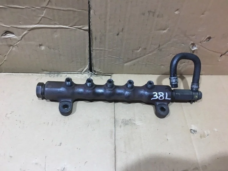 Рейка топливная (рампа) Toyota Land Cruiser 2011 238200W010 URJ200 1VD-FTV 4.5, левая