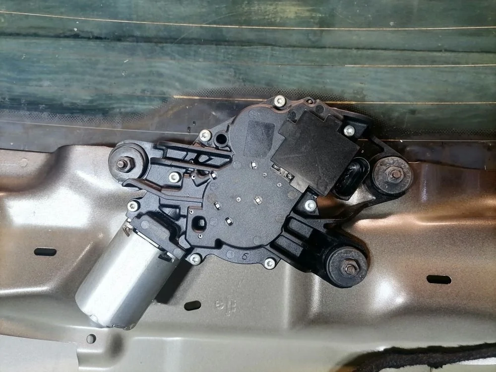 Моторчик заднего дворника Volkswagen Touran 2012 г