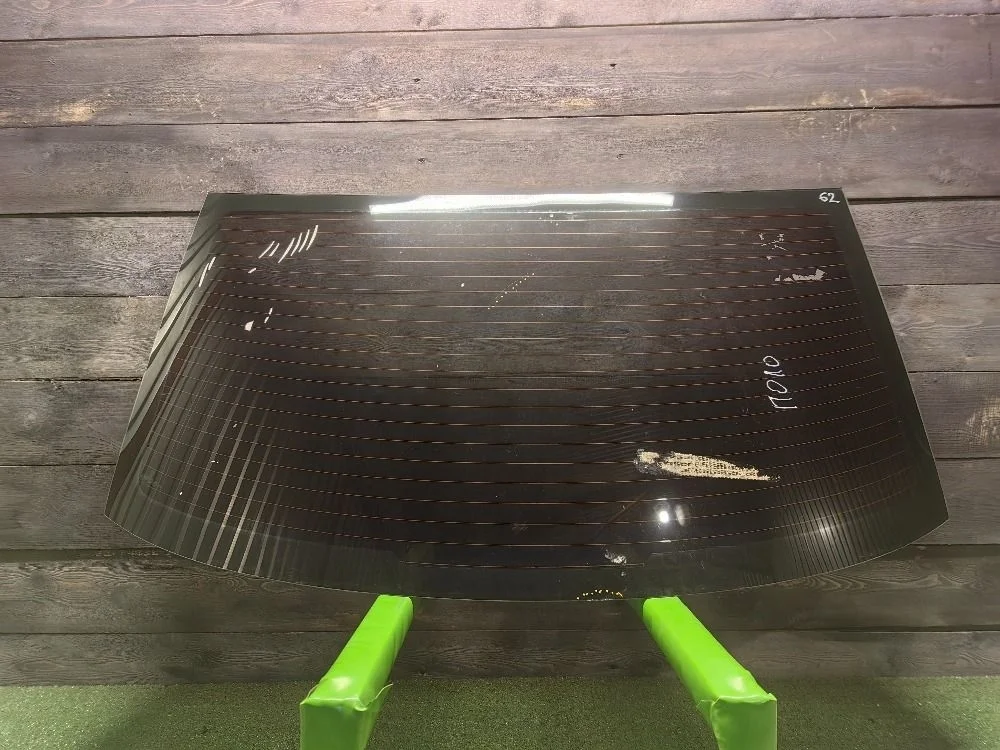 Стекло заднее Volkswagen Polo V