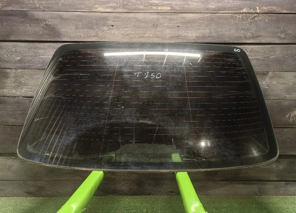 Стекло заднее Chevrolet Aveo T250