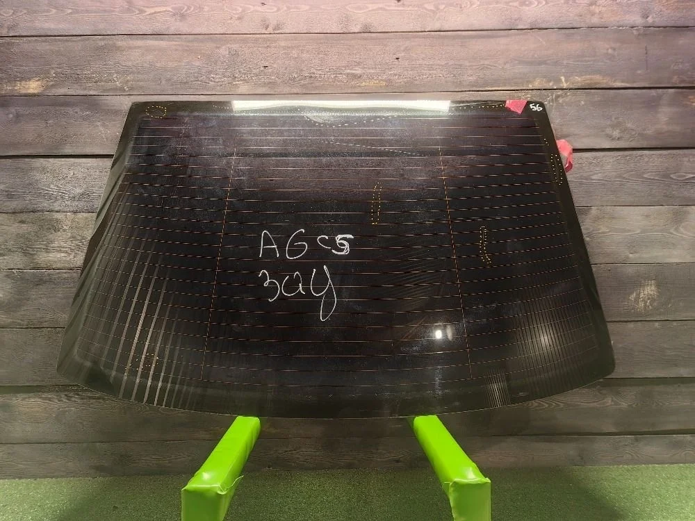 Стекло заднее Audi A6 C5