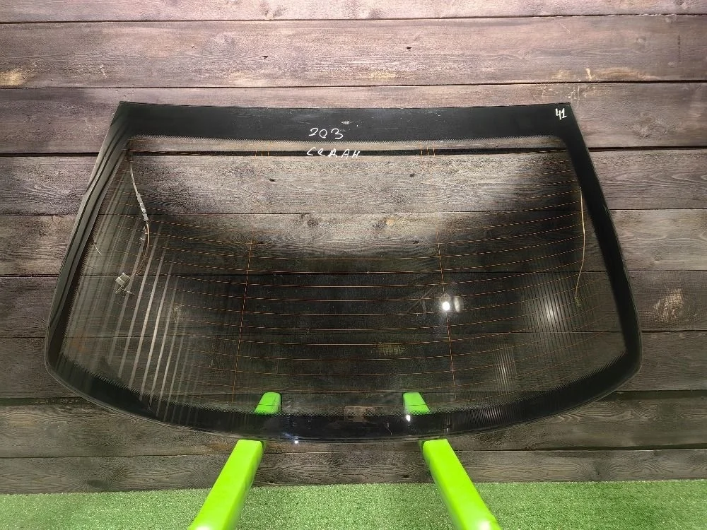 Стекло заднее Mercedes-Benz C-класс W203