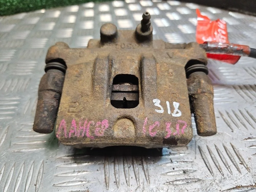 Суппорт задний правый на Lancer 10