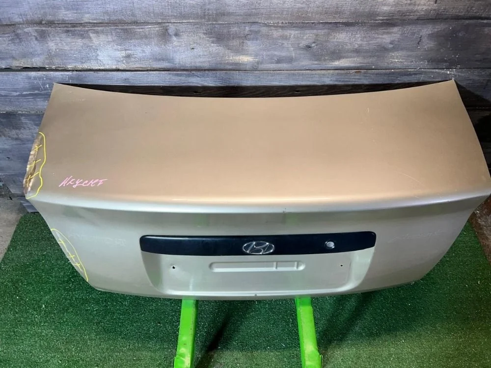 Крышка багажника Hyundai Accent