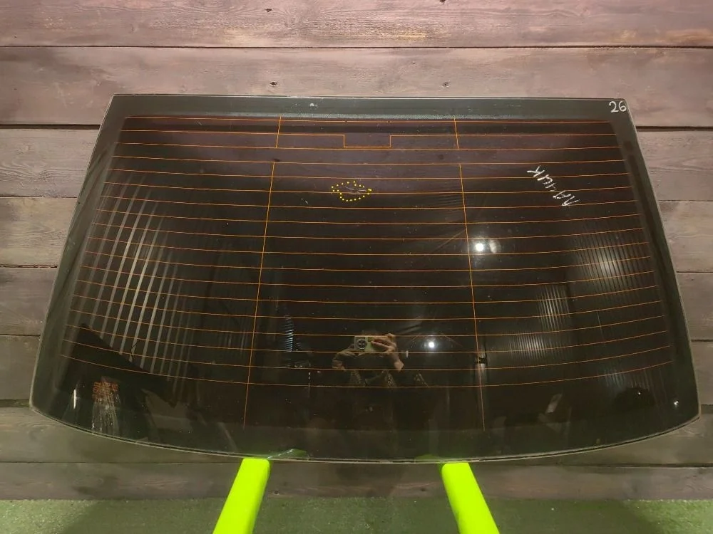 Стекло заднее Chevrolet Lacetti