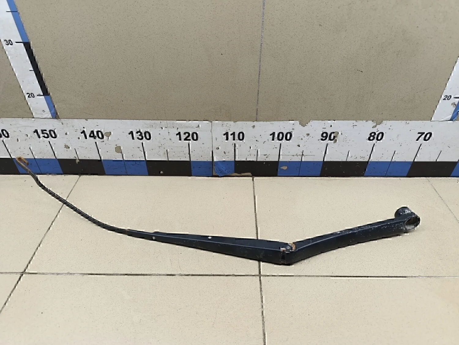 Поводок стеклоочистителя передний правый Elantra 2011-2016