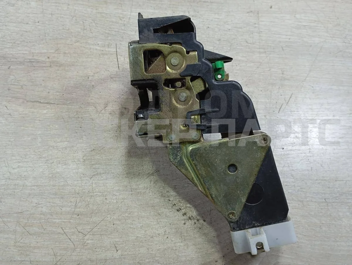 Замок водительской двери Митсубиси Каризма I  рестайлинг